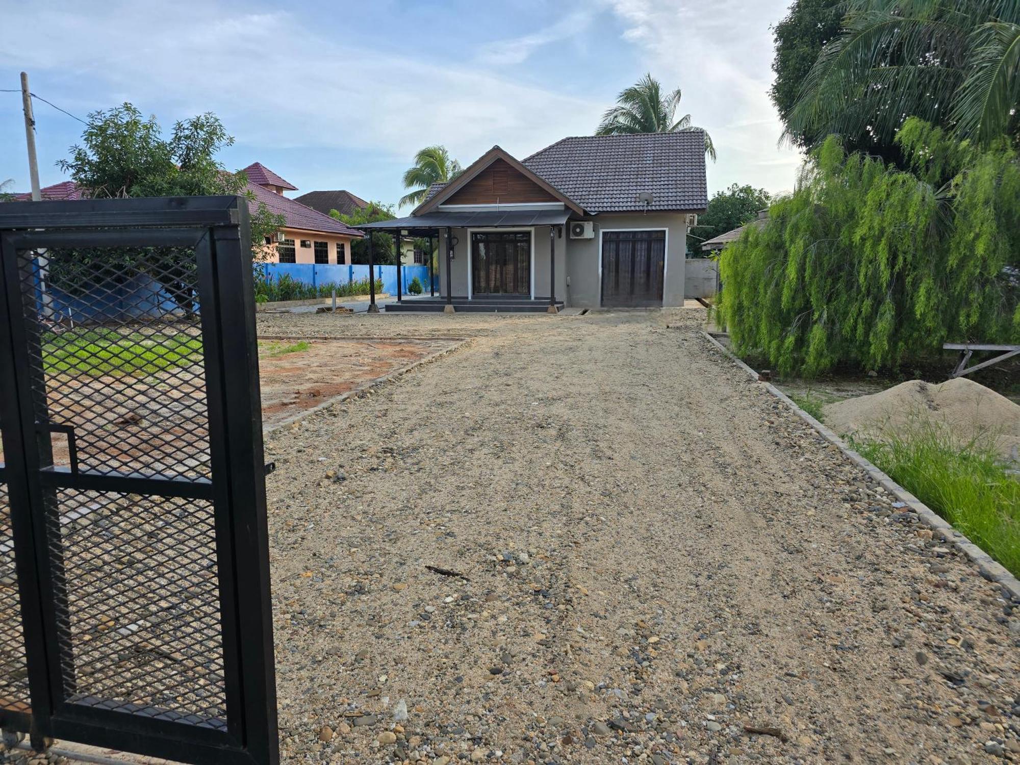 Casa Tiga Homestay Besut Kampung Kuala Besut Bagian luar foto
