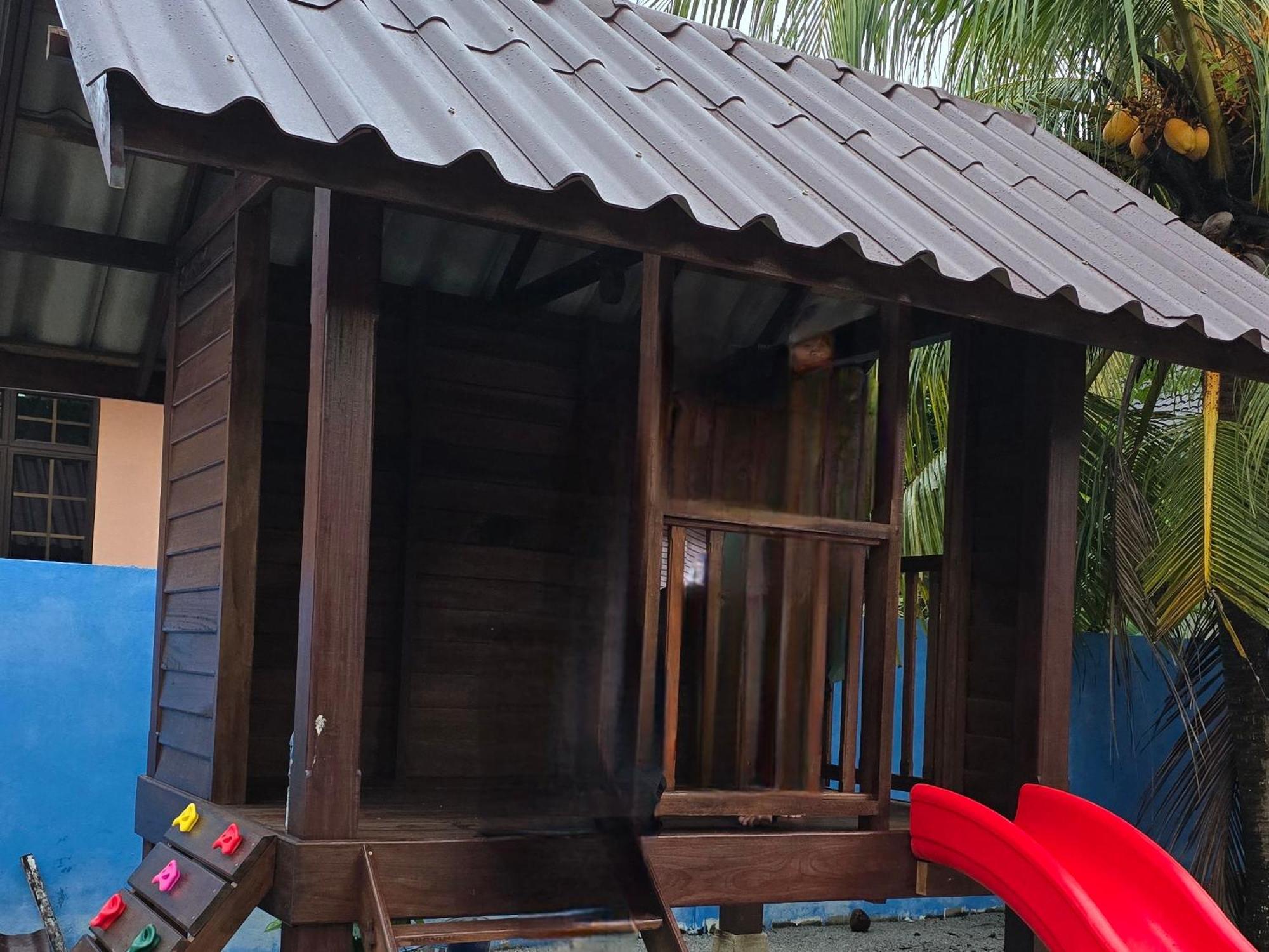 Casa Tiga Homestay Besut Kampung Kuala Besut Bagian luar foto