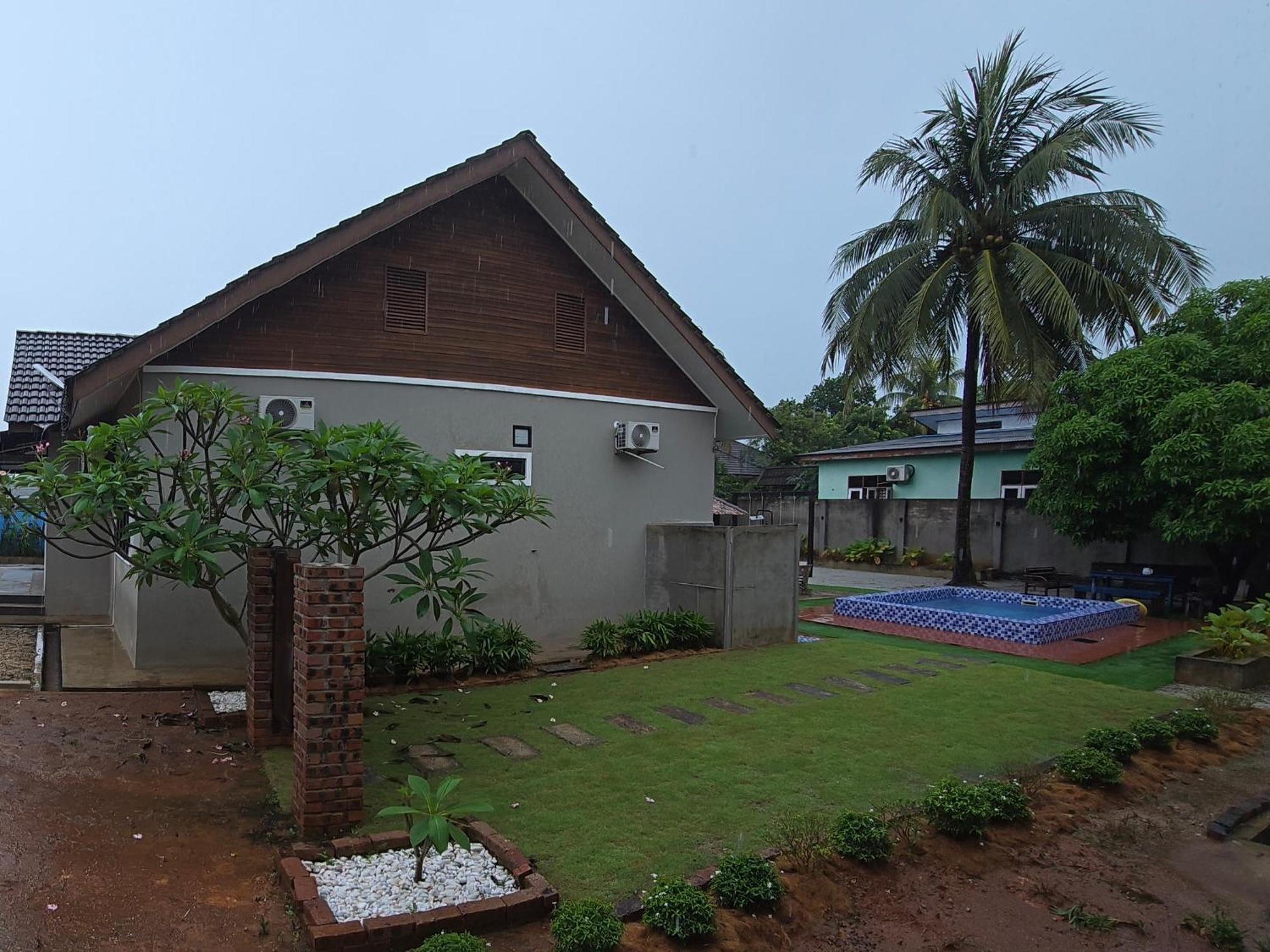 Casa Tiga Homestay Besut Kampung Kuala Besut Bagian luar foto